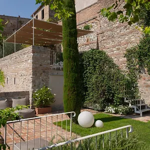 https://bb-di-charme-le-contrade.emilia-romagnahotels.net